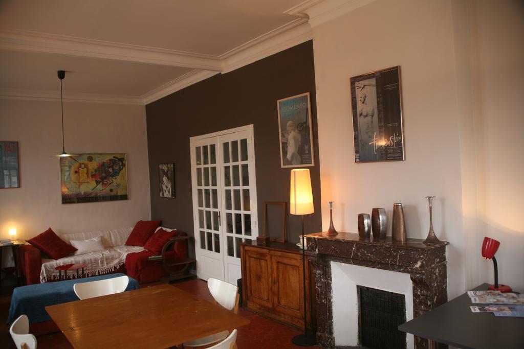 Les 7 Balcons, Comedie-Gare, Parking, Spacieux Lumineux Appt Haussmannien 몽펠리에 객실 사진